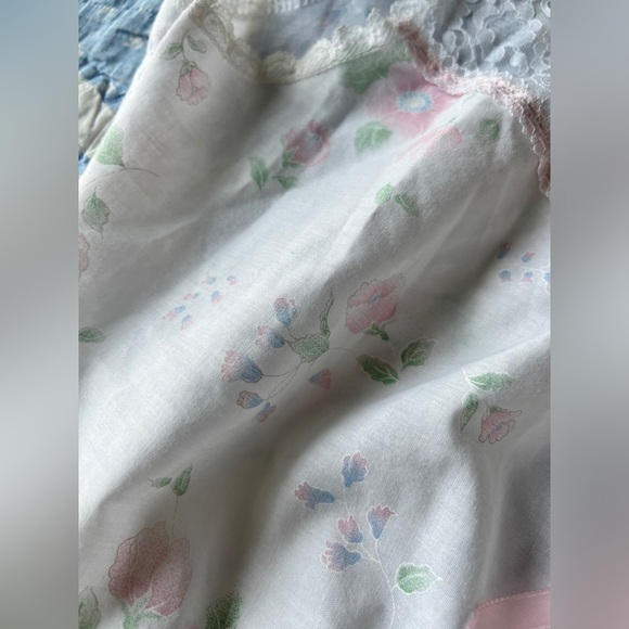 Vintage White Floral Lace Crop Top Softgirl Cottagecore Coquette Medium-Large - Picture 4 of 7